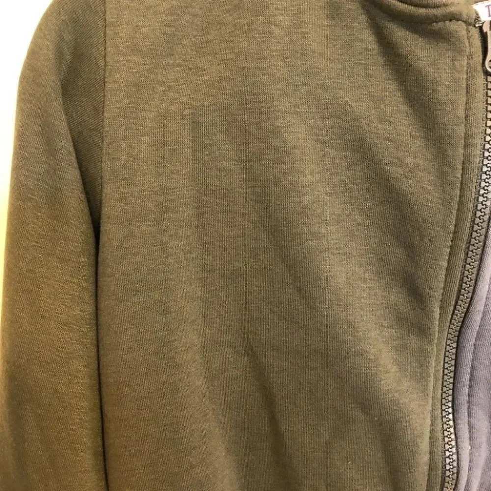 True Religion Boys Charcoal Color Block TR Zip-Up Hoodie Size M & L NWT - Picture 4 of 12